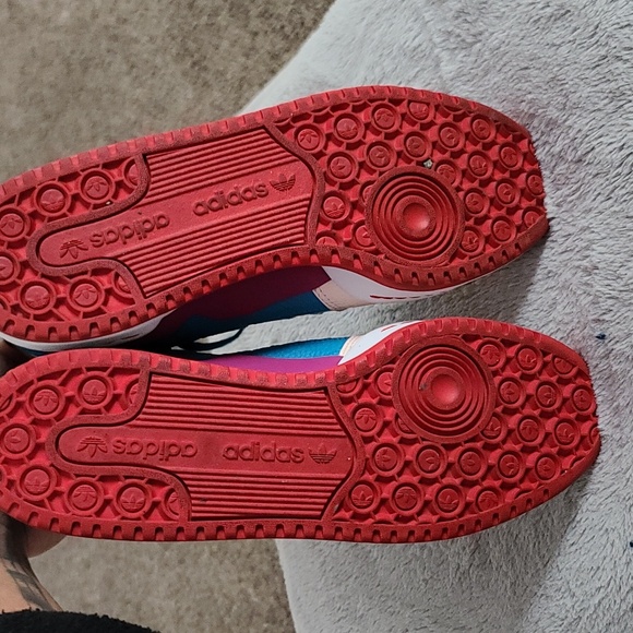 Shoes - Picture 5 of 8